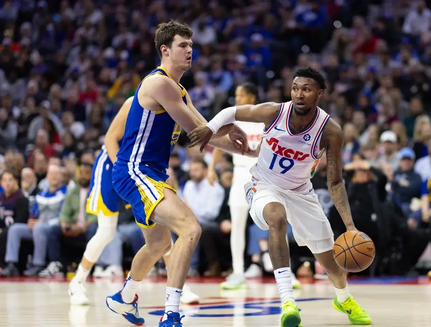 包含球员表现出色，球队士气高涨迎战下一场战役的词条