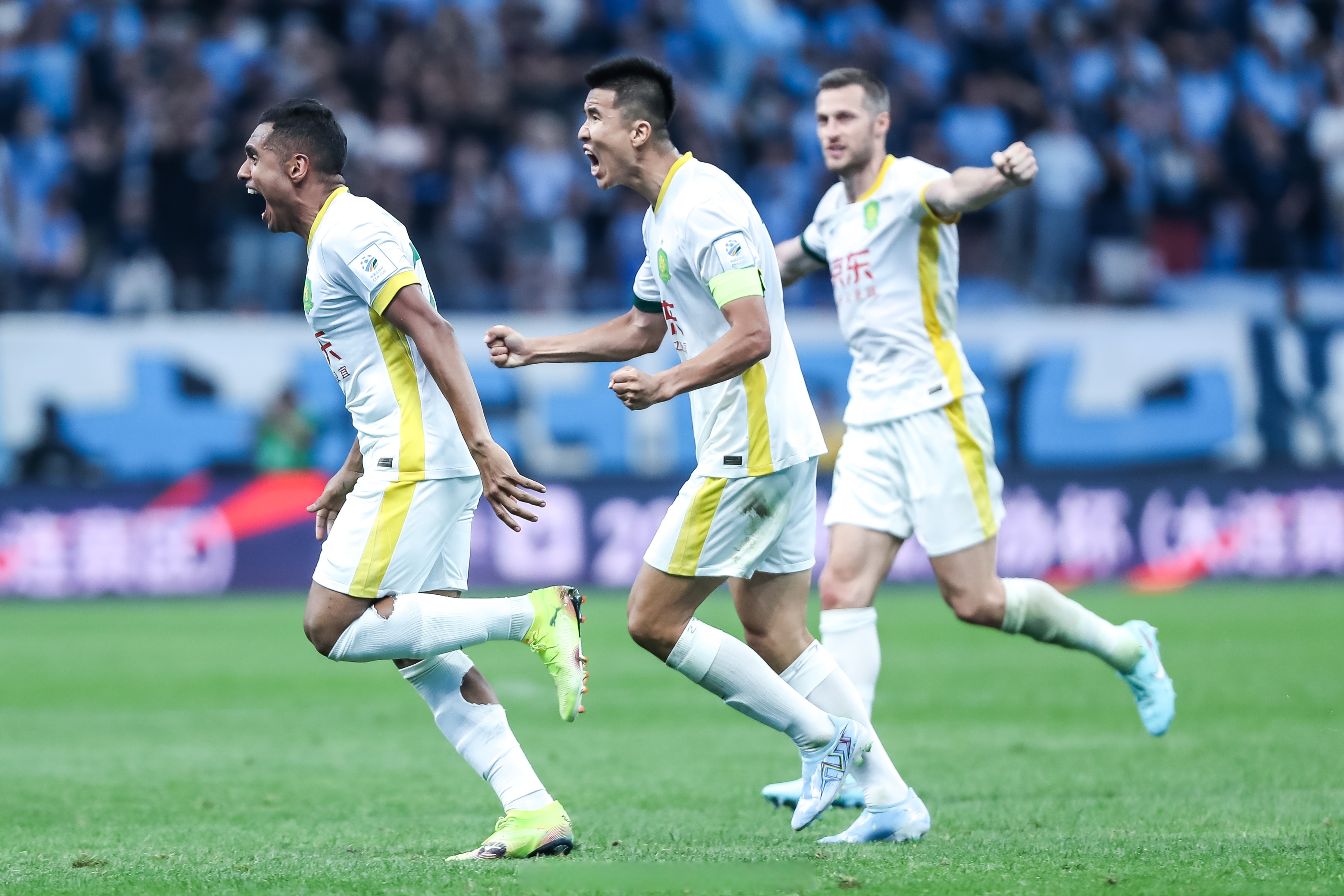 天津天海连胜江苏苏宁，晋级足协杯半决赛