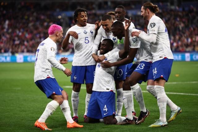 法国队在欧预赛淘汰赛中表现出色