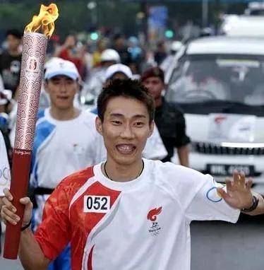 韩国羽毛球队爆冷泰国羽毛球队，李宗伟送出助攻