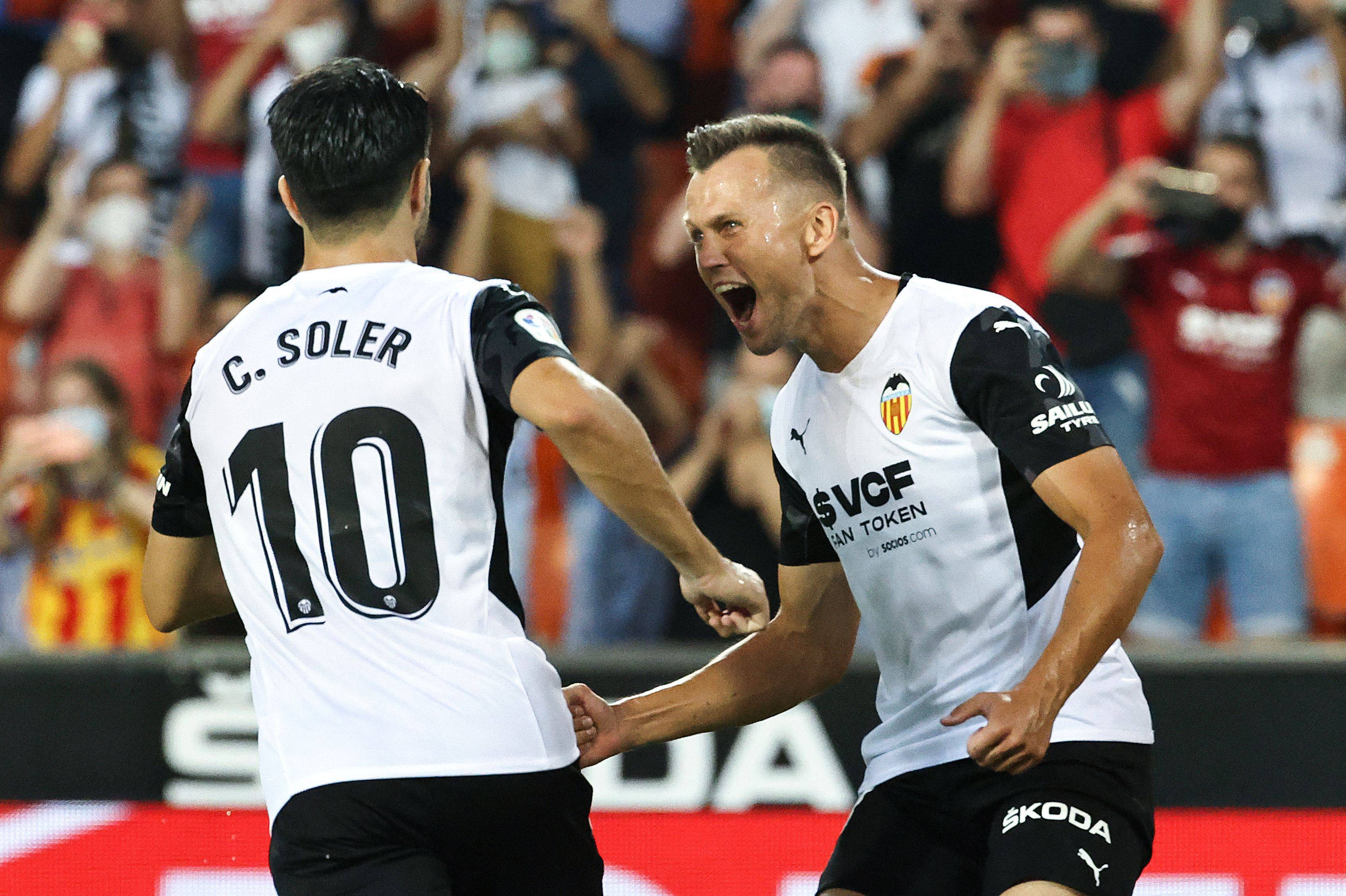 格拉纳达爆冷逼平瓦伦西亚，主场表现出色