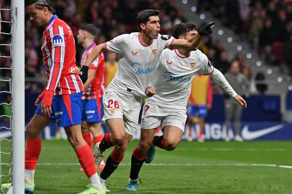 格拉纳达爆冷逼平瓦伦西亚，主场表现出色