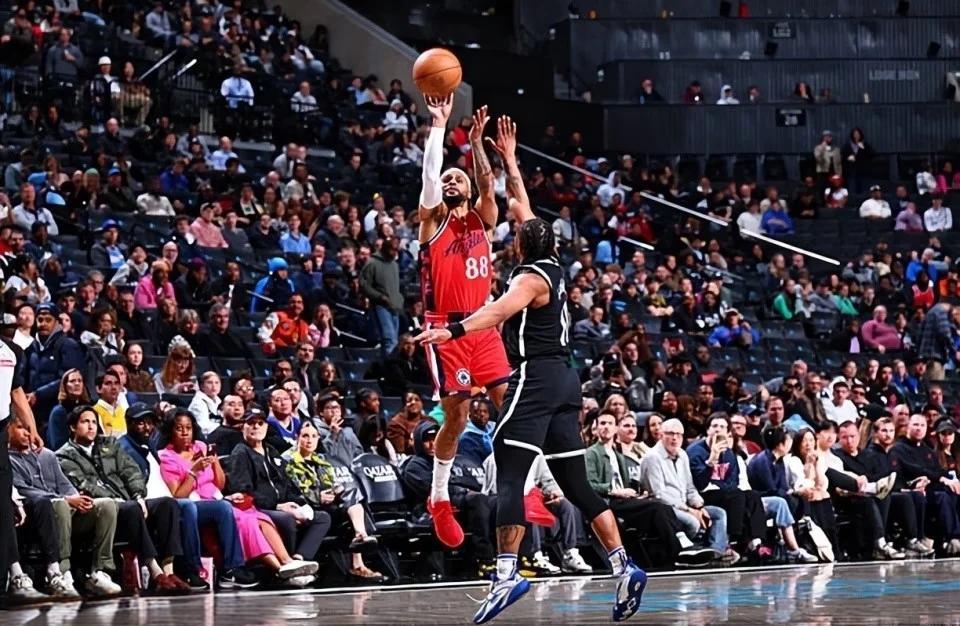 快船击败篮网，取得三连胜