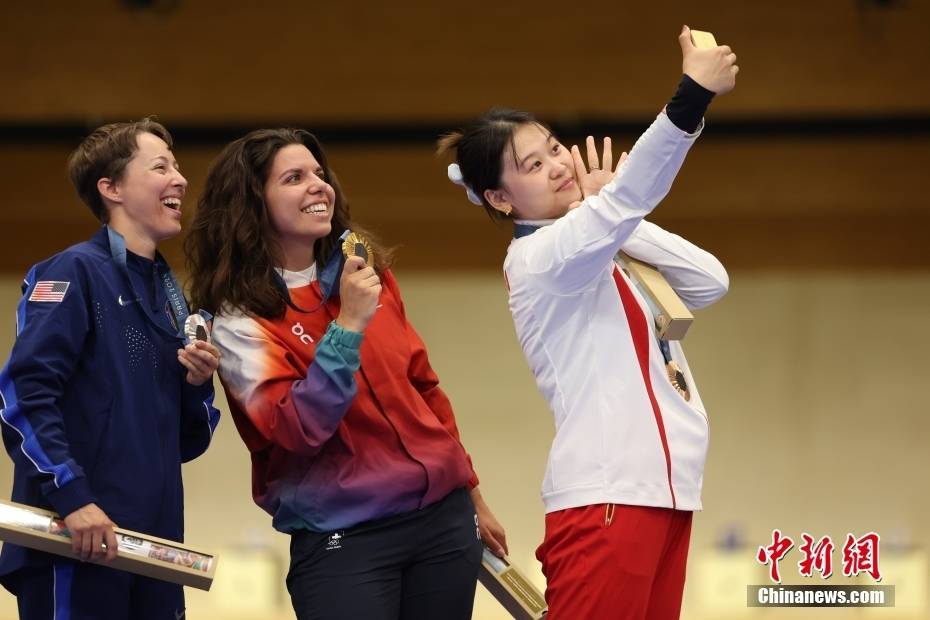 中国选手包揽女子50米步枪三姿亚运金银牌