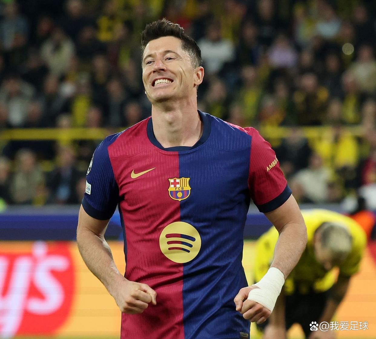 阿根廷完胜多特蒙德,莱万带队取胜 阿根廷完胜多特蒙德,莱万带队取胜